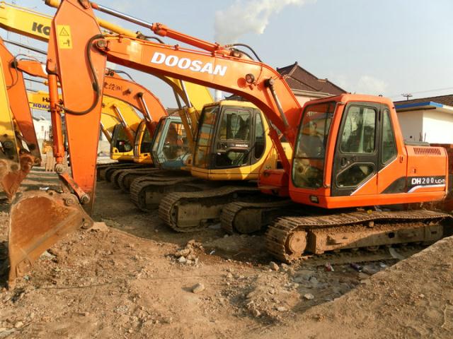 3̖��ɽ200LC-7�ڙC(j��)